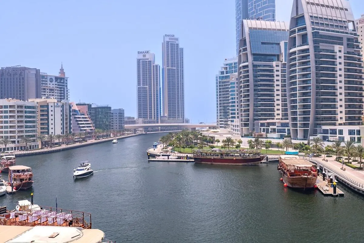 Apartment Elegant 3-Bedrooms In Dubai Marina With Stunning Views!