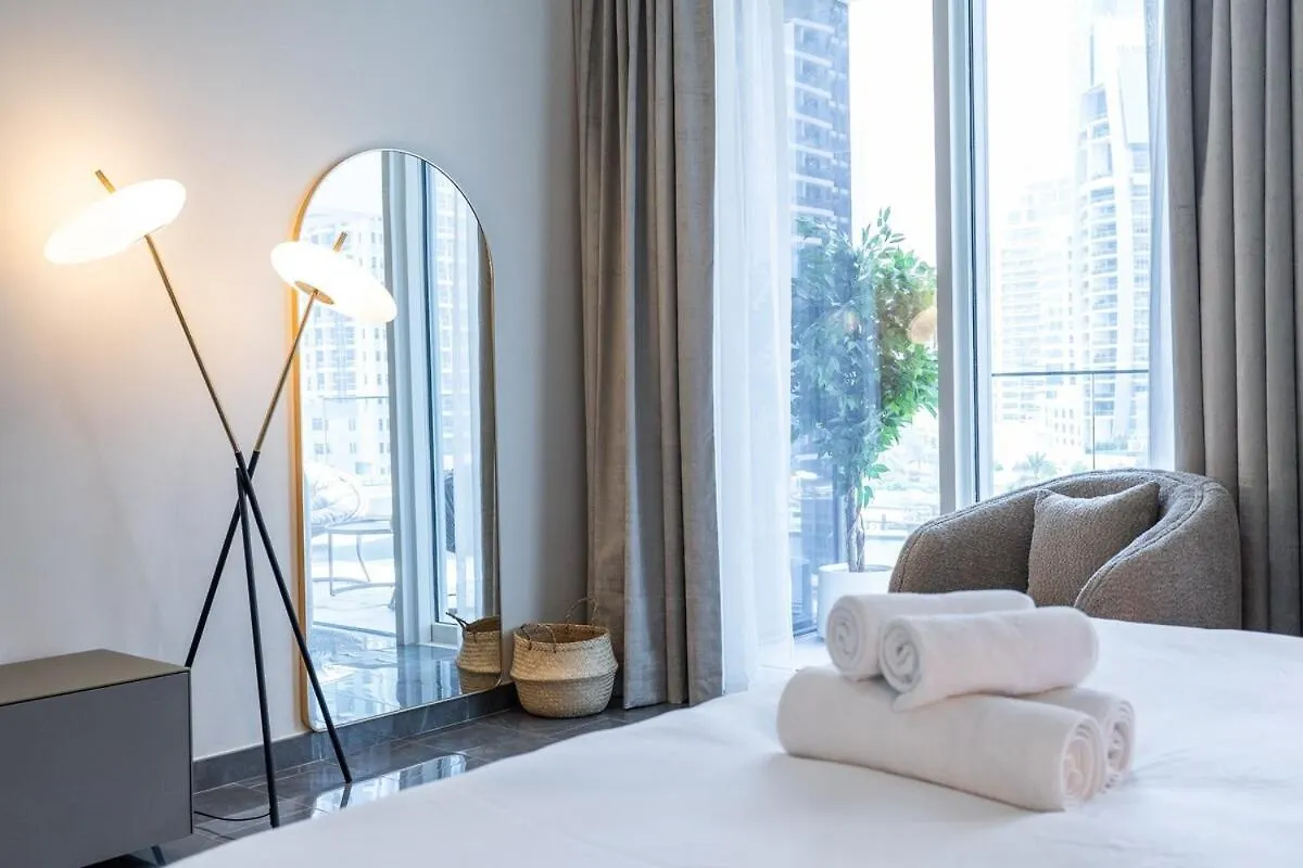 Apartment Elegant 3-Bedrooms In Dubai Marina With Stunning Views!