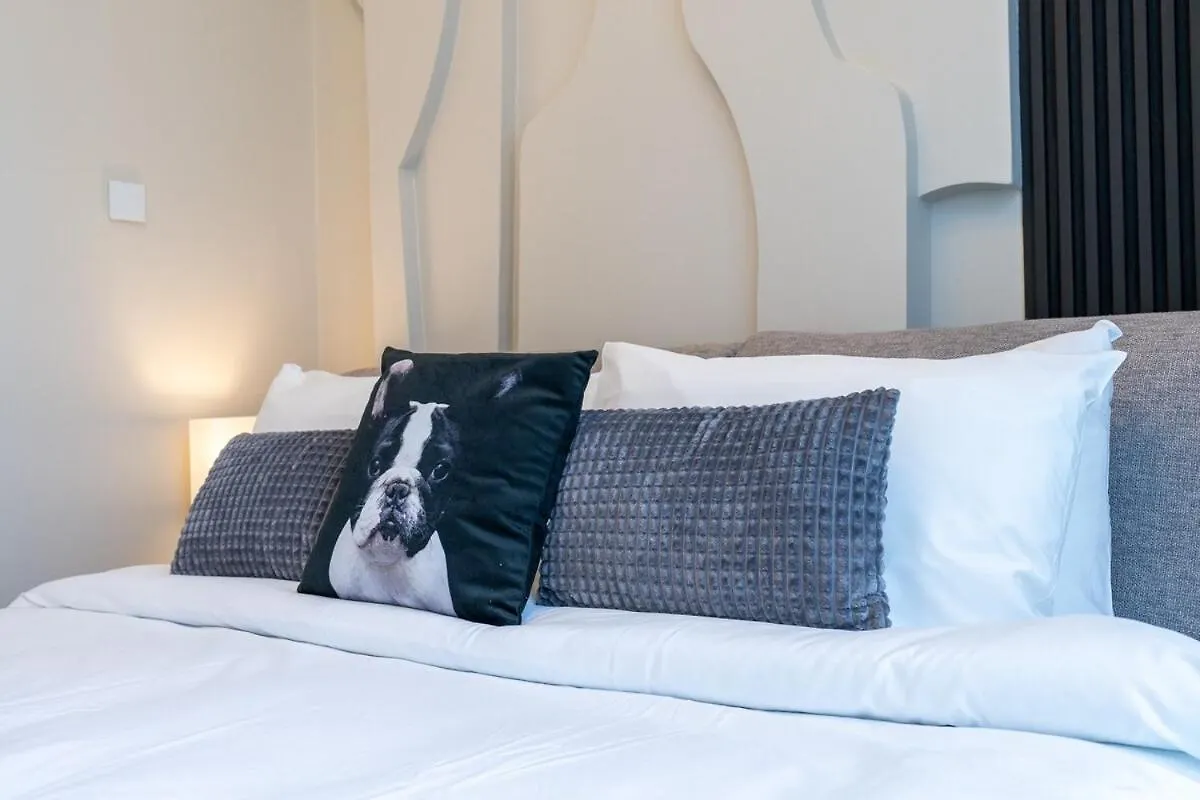 Elegant 3-Bedrooms In Dubai Marina With Stunning Views! United Arab Emirates