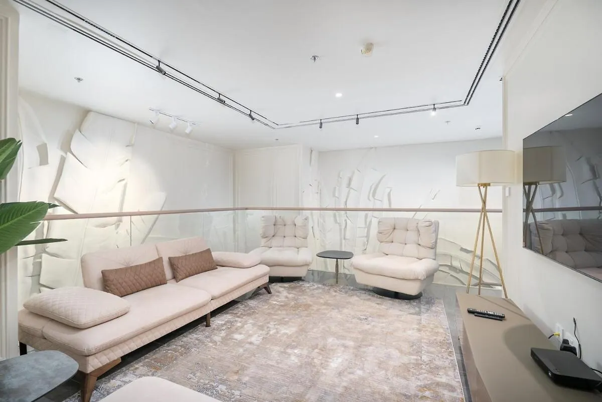 Elegant 3-Bedrooms In Dubai Marina With Stunning Views! Apartment