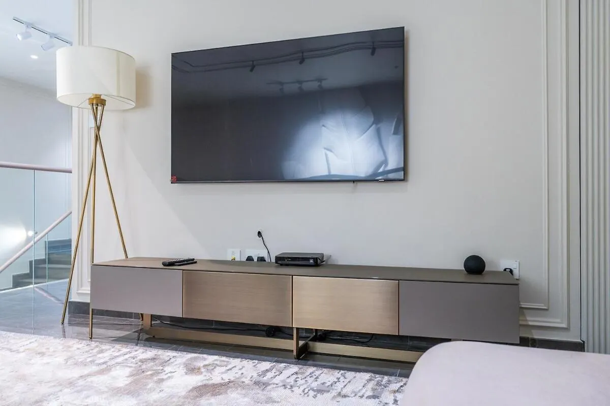 Elegant 3-Bedrooms In Dubai Marina With Stunning Views! Apartment