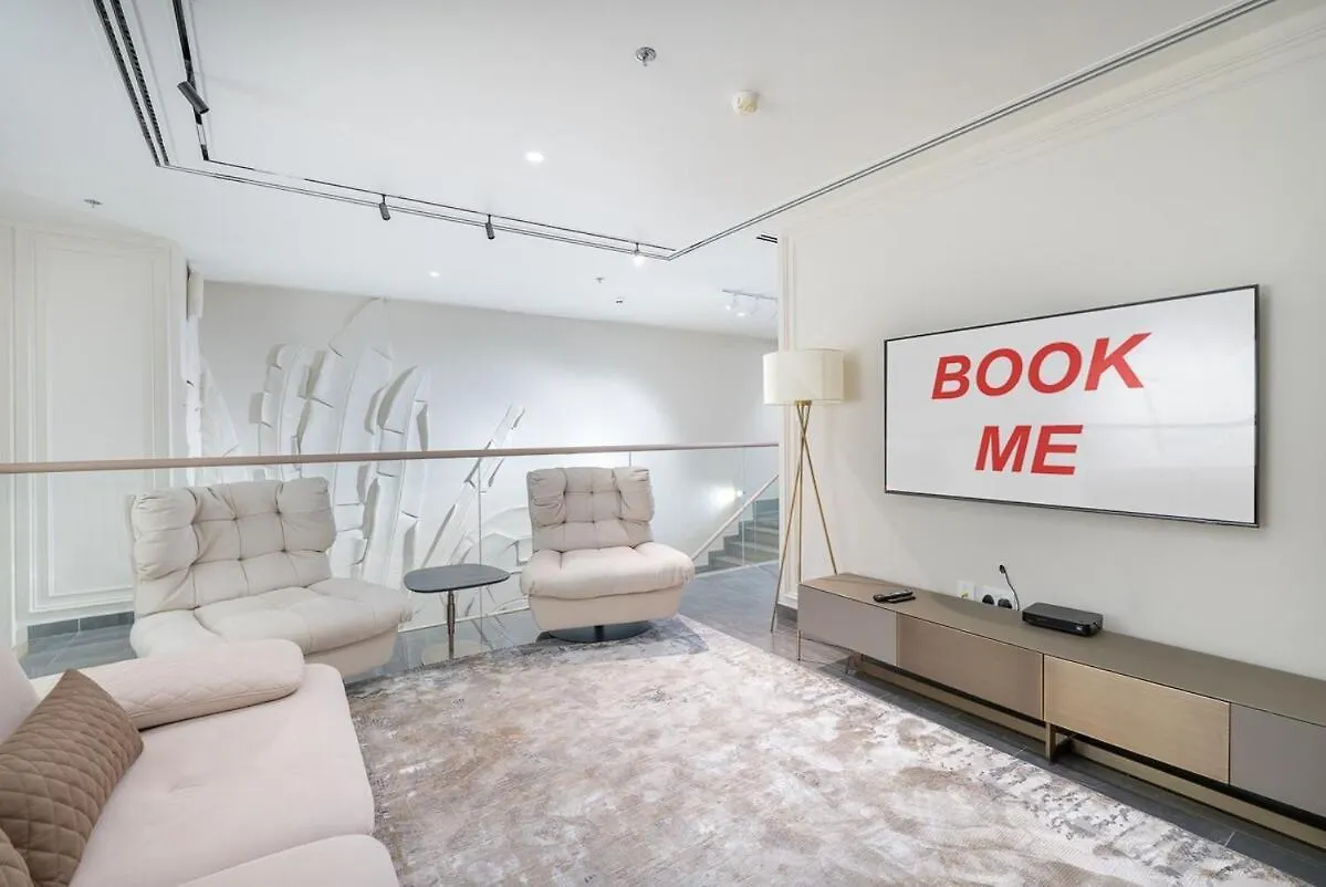 Elegant 3-Bedrooms In Dubai Marina With Stunning Views!