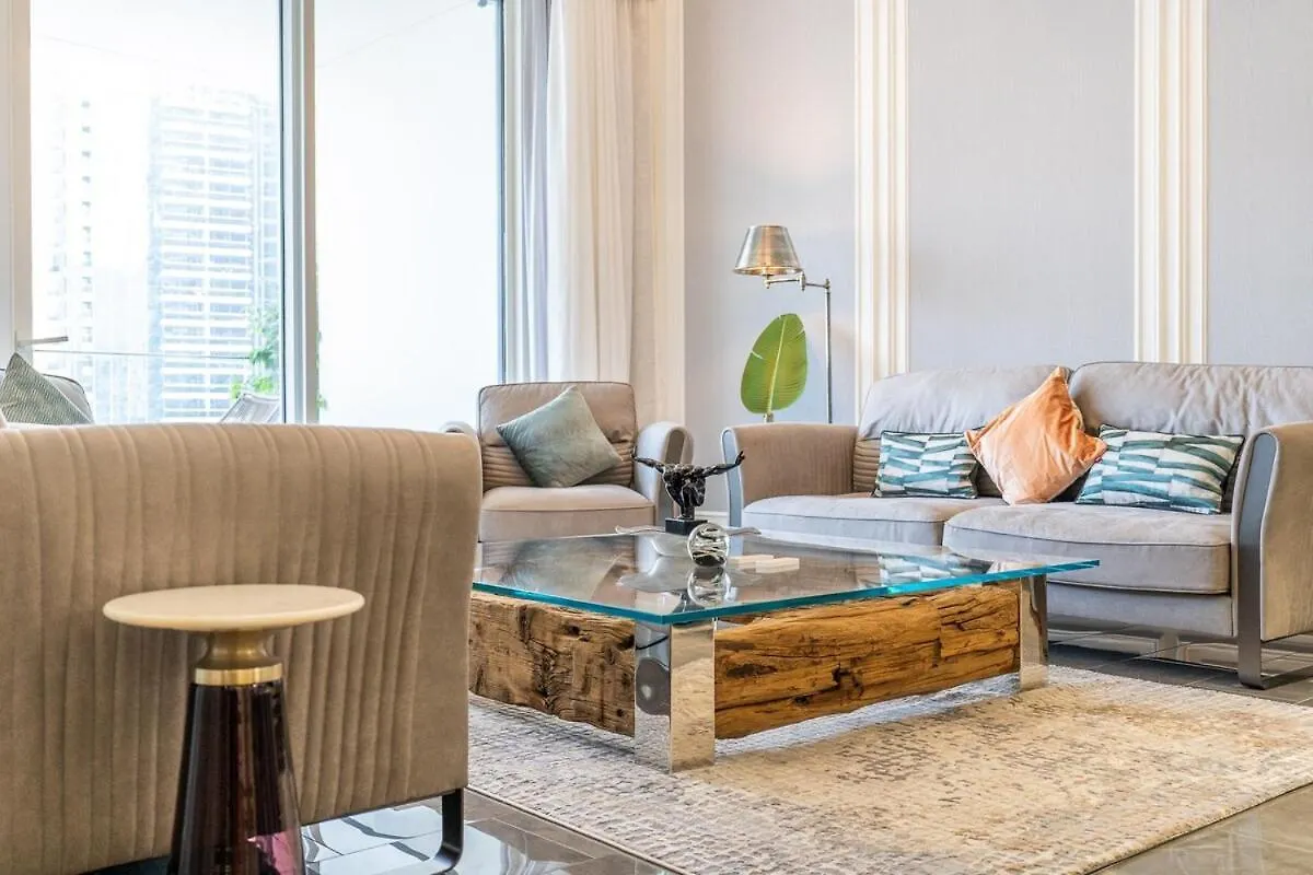 Apartment Elegant 3-Bedrooms In Dubai Marina With Stunning Views!