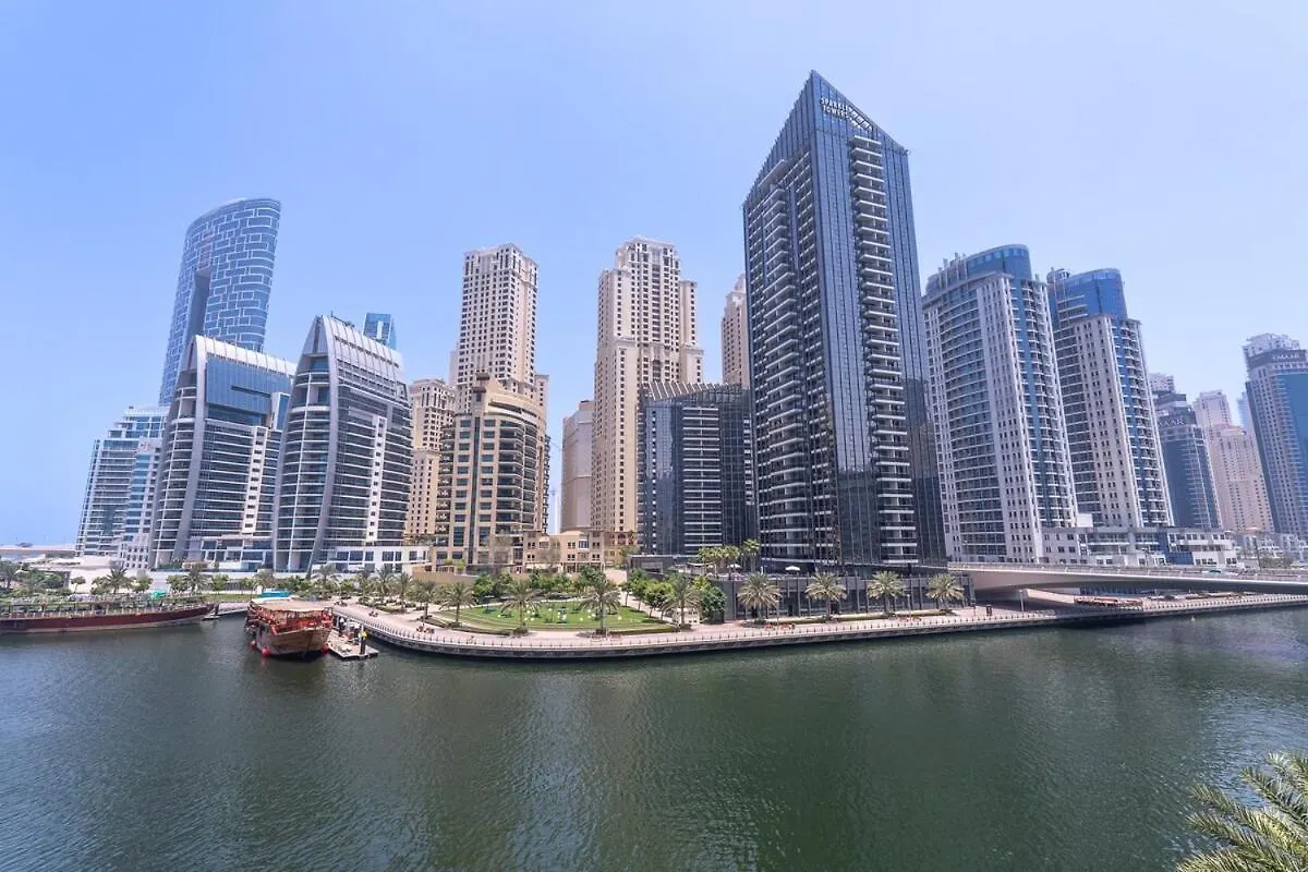 Apartment Elegant 3-Bedrooms In Dubai Marina With Stunning Views!