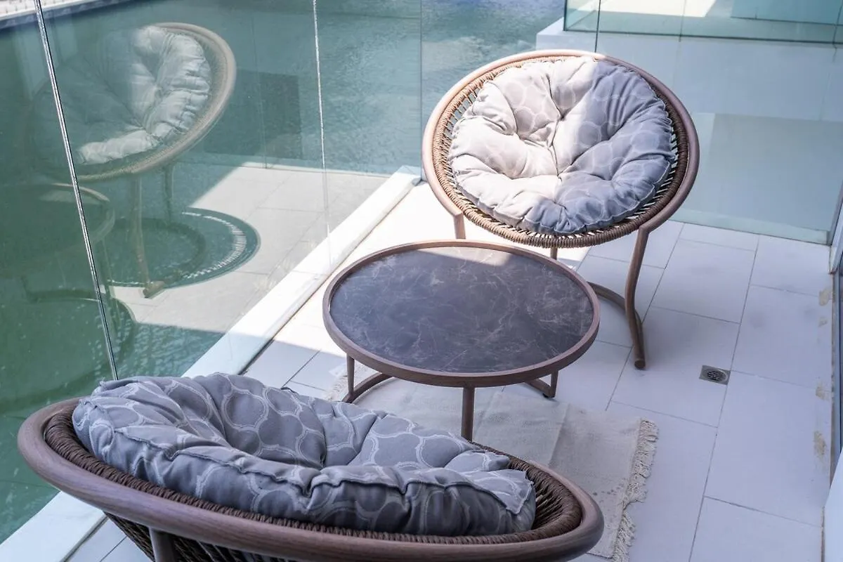 Elegant 3-Bedrooms In Dubai Marina With Stunning Views!