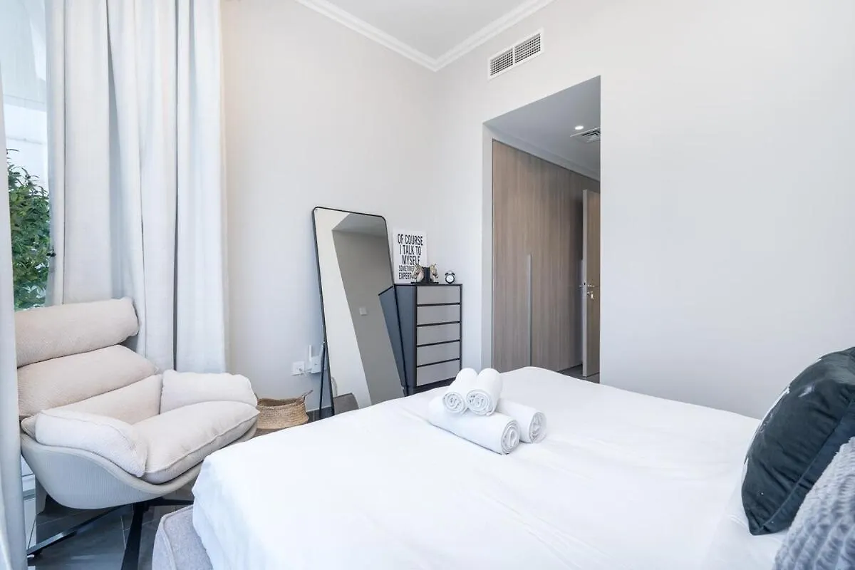 Elegant 3-Bedrooms In Dubai Marina With Stunning Views!