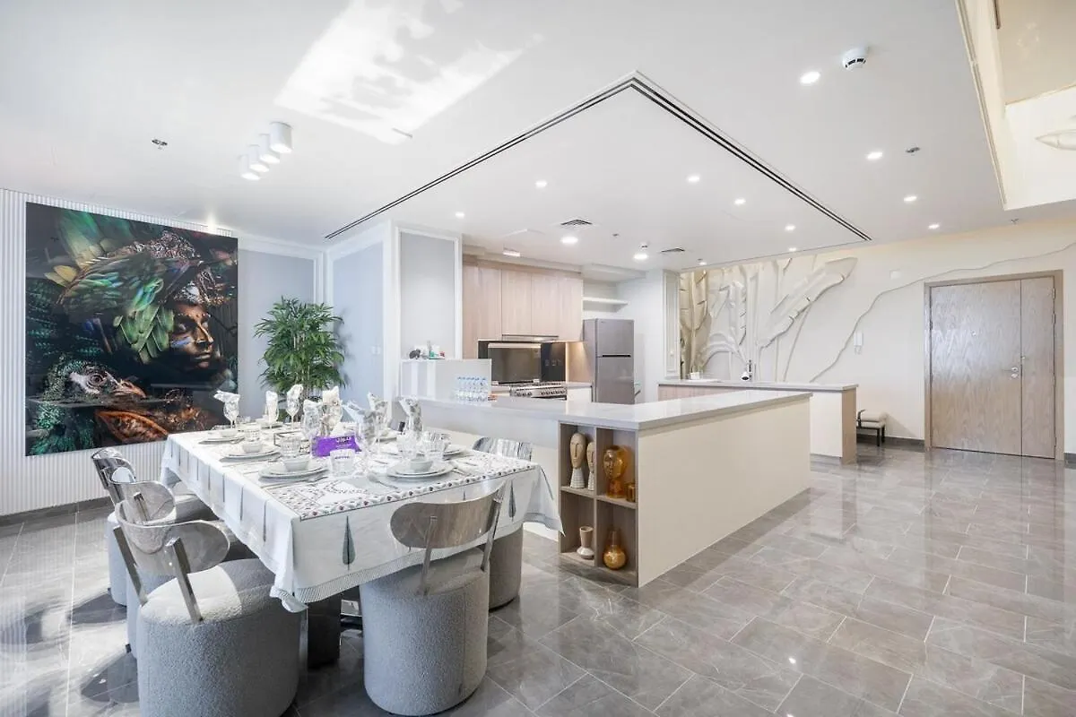 Elegant 3-Bedrooms In Dubai Marina With Stunning Views! 0*,